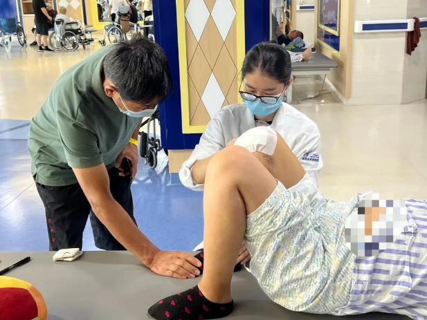 杭州未来科技城医院|中国单髁之父莅临指导，骨关节患者有了更优选择！